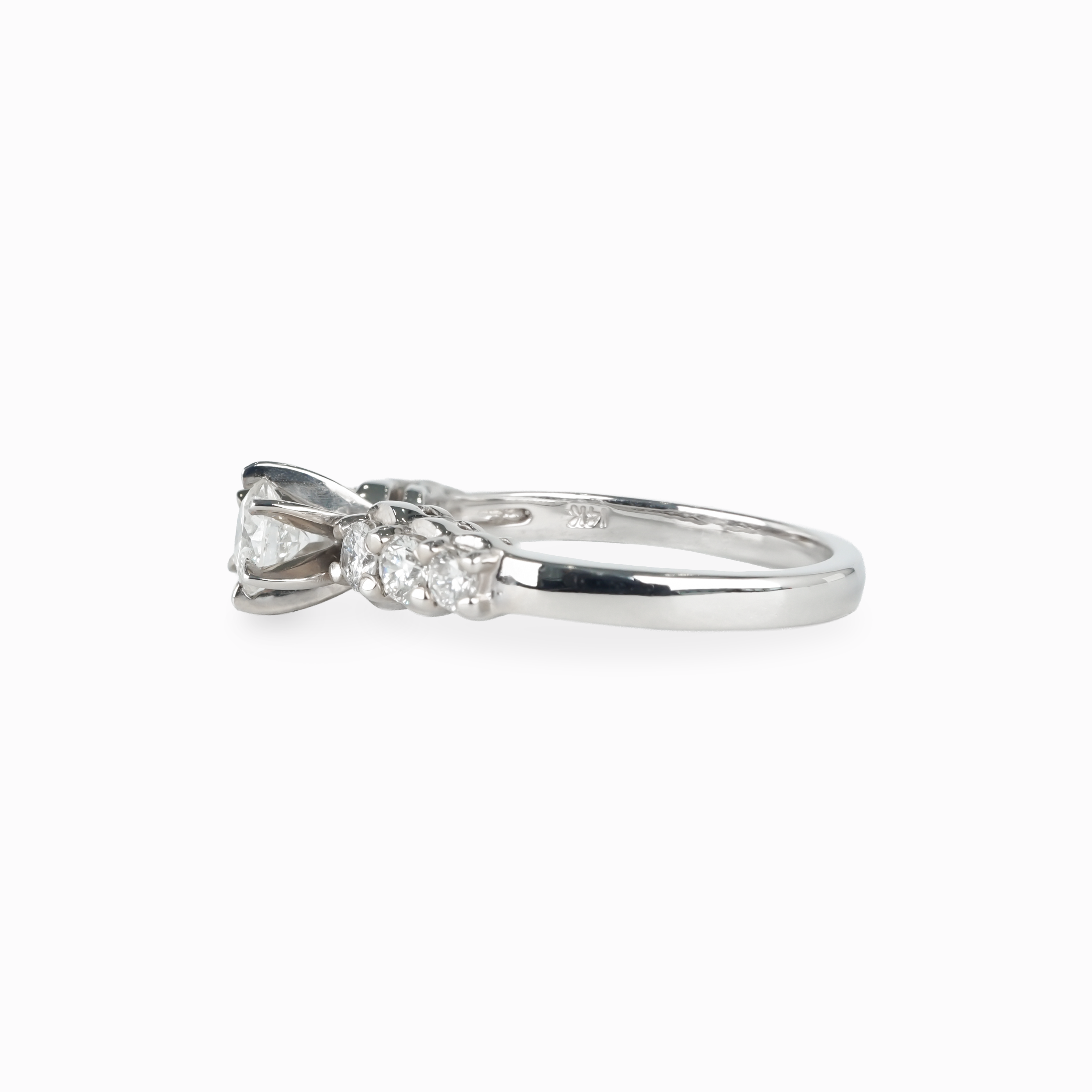 Round Diamond Ring with Graduated Side Stones