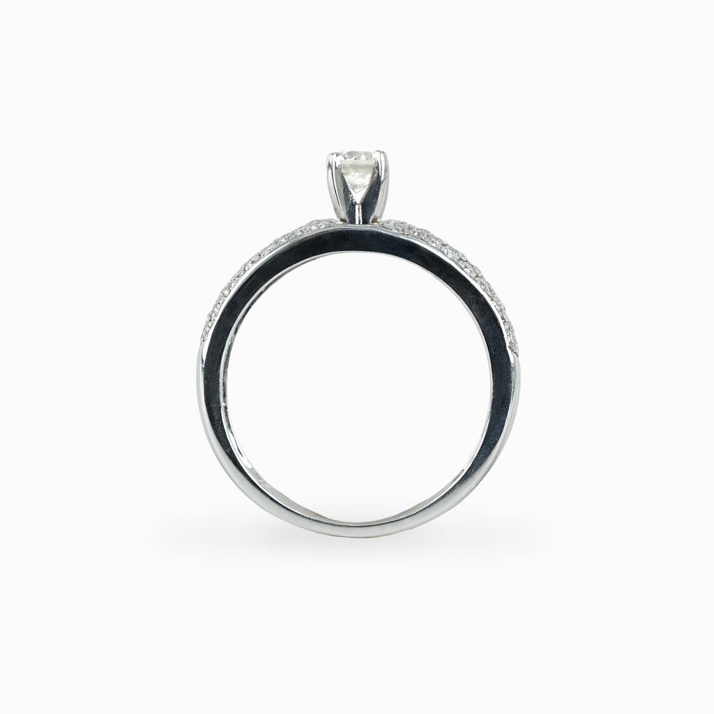 Round Diamond Pavé Ring Set